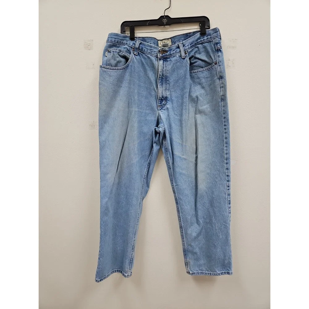 LL Bean  Jeans 38x30 Men's Relaxed Fit Straight Leg Medium Wash